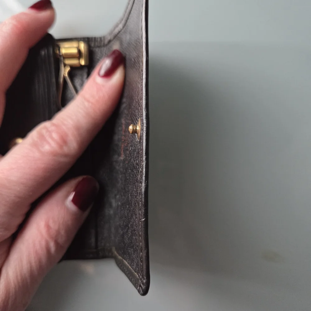 Authentic!!! Vintage! Black Epi Louis Vuitton Key and Card Holder 2003